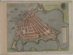 Vogelschauplan von Stralsund, 1:3 300, Radierung, um 1682 : Stralsundia = Stralsund. - [Ca. 1:3 300]. - [Amsterdam], [um 1682]. - 1 Vogelschauplan : Radierung ; 50,5 x 39,5 cm Maßstab in graph. Form (ohne Angabe d. Maßeinheiten). - Titel oben rechts. - Ohne Kt.-Netz. - Mit Gebäudeverzeichnis. - Mit 1 Wappen