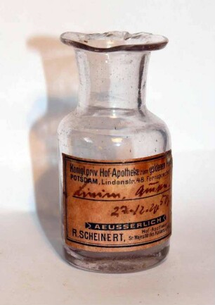 Flasche für Ammoniak-Liniment aus der Apotheke zum Goldenen Hirsch in Potsdam