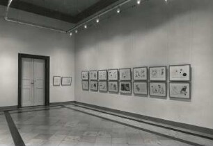 Ausstellung "Kunst - Wirklichkeiten. Erhart Kästner - Bibliothekar, Schriftsteller, Sammler", 08.05.-03.07.1994. Dresden: Albertinum, Seitenkabinett. Raumaufnahme