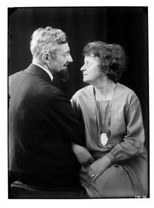 Doppelbildnis von Hans und Etha Richter, aufgenommen in Dresden im Atelier der Fotografin, Winckelmannstraße 29