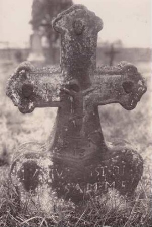 Friedhof. Grabkreuz 1772