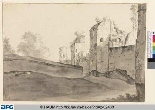 Ruinen der römischen (?) Stadtmauer mit Türmen