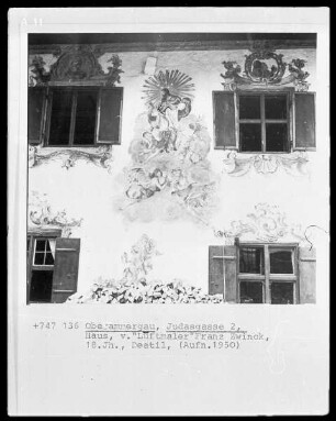 Christus von Putten umgeben