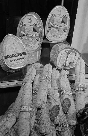 Messestand mit ungarischen Wurstwaren