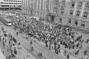 Europaplatz. Übergabe des zur Fußgängerzone umgestalteten Platzes im Rahmen eines Volksfestes