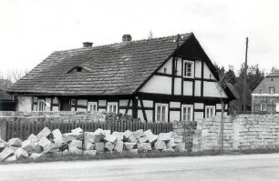 Bauernhaus mit Fachwerk in Neudorf bei Mücka : Tykowany burski dom w Nowej Wsy pola Mikowa