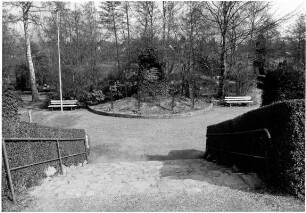 Städt. Friedhof Gonzenheim; Ehrenmal / Kreuze; Bad Homburg, Kaiser-Friedrich-Promenade 150