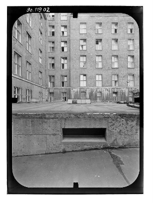 Berlin-Mitte, Otto-Nuschke-Straße (Jägerstraße) 22/23. Akademie der Wissenschaften. Hofansicht