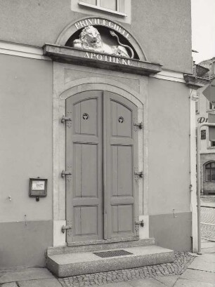 Wohnhaus mit Privilegierter Apotheke