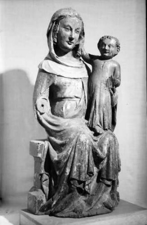 Lörrach: Museum; Sitzmadonna aus Neudingen, 2. Hälfte des 14. Jahrhunderts