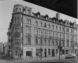 Wohn- und Geschäftshaus