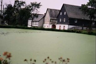 Dorfteich und Bauernhöfe