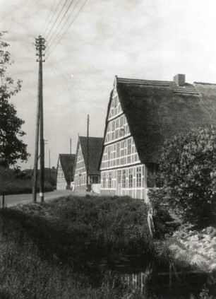 Jork-Estebrügge. Bauernhäuser