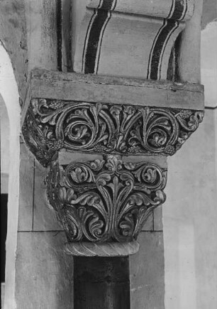 Freyburg (Unstrut), Schloss Neuenburg, Doppelkapelle, Kapitell im Obergeschoss
