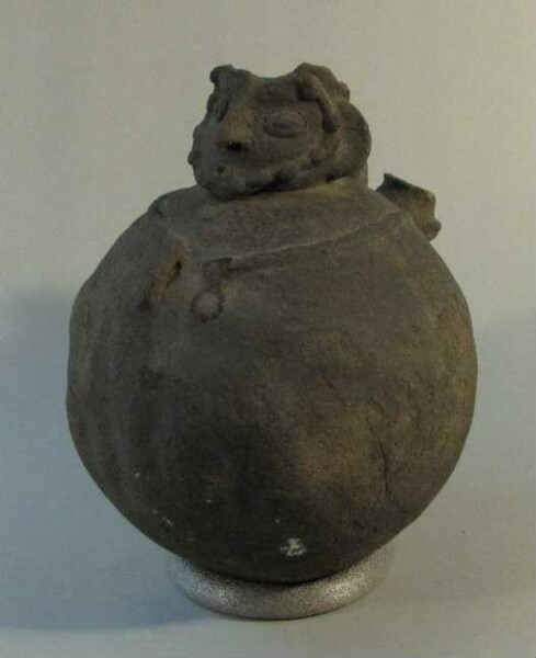 Clay vessel