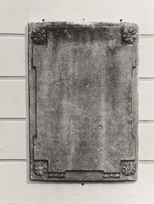 Grabplatte für Johanna B. Emilia Lange (?) (gest. 1784)
