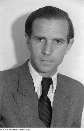 Porträtaufnahmen des Schauspielers Peter Elsholtz
