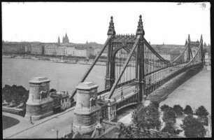 Budapest. Blick vom Blocksberg auf Elisabethbrücke über die Donau : Budapest. Blick vom Blocksberg auf Elisabethbrücke (1897-1903; Aurél Czekelius, Antal Kherndl) über die Donau