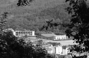 Freiburg: Vom Schlossberg auf Messe und Stadthalle