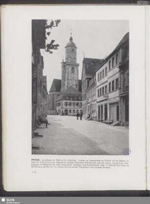 Volkach. Hauptstraße mit Blick auf die Pfarrkirche