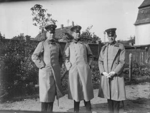 Männer in Uniform