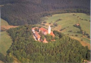 Seitenroda. Leuchtenburg (Museum; Erwähnung 1221, Wiederherstellung M. 15. Jh., Umbau 19. Jh.). Luftbild-Schrägaufnahme von Südost