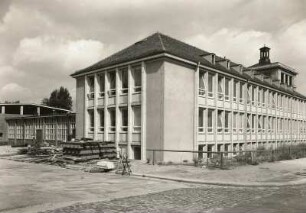 Dresden. IFE. Institutsgebäude Ackermannstraße