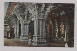 Säulenhalle im Tempel zu Sidambaram, Ostindien [Serie Indien III]