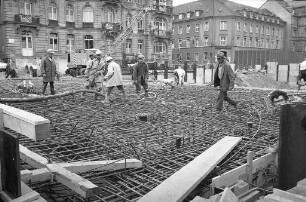 Bau der Unterführung am Karlstor Ecke Kriegsstraße