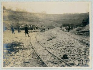 Foto der Kiesgewinnung für Betonbauten bei der Napoleoninsel
