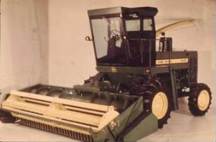 Fotografie: Futtererntetechnik, Feldhäcksler selbstfahrend, Schneidwerk