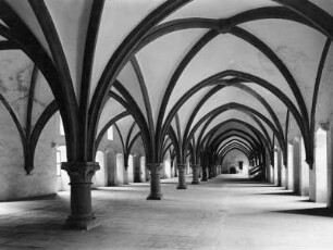 Kloster Eberbach im Rheingau, 1116 gegründet, Dormitorium der Mönche um 1270
