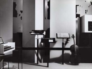 XIII. Triennale Mailand, Deutsche Abt., Cembalo, Geige, Querflöte und Cello