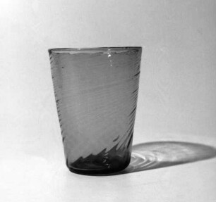 Becher (65/106)