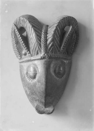 Widderkopf als Schangobild des Yoruba-Stammes
