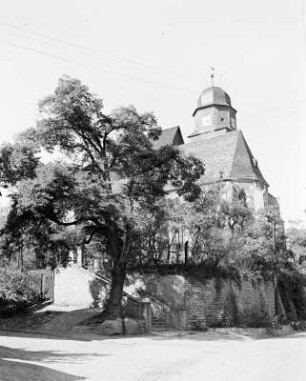 Profen, Kirche