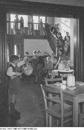 Kinderwochenheim der Handelsorganisation (HO), April 1951