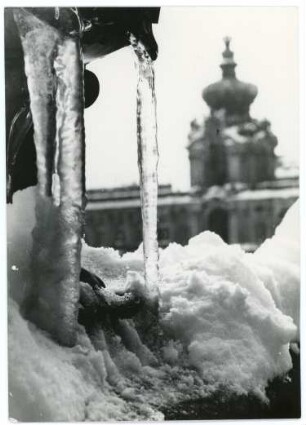 Dresden. Winterimpression mit Blick auf den Zwinger