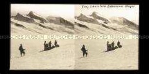 Gruppeim Schneefeld am Gross Grünhorn