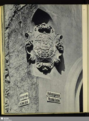 111 Barockes Wappenschild am Goldenen Lamm