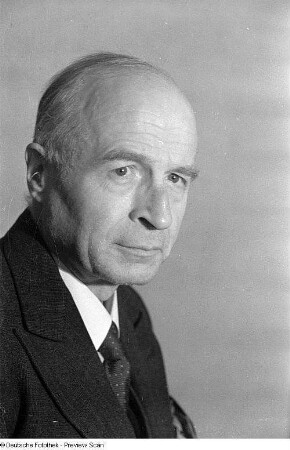 Porträtaufnahmen des Politikers Erwin Marquardt, 1945-1949 1. Vizepräsident der Deutschen Zentralverwaltung für Volksbildung