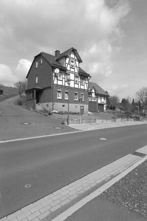Hofanlage; Helsa, Am Südhang 2