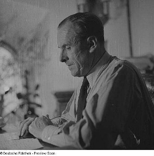 Porträt Walter Felsenstein, Intendant der Komischen Oper Berlin