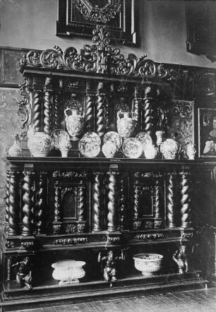Berlin, Büfett, Barock?; genaue Herkunft, Museum und Verbleib ?