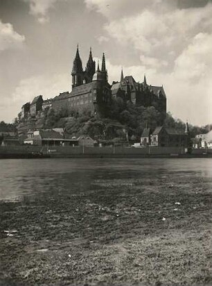 Meißen. Blick über die Elbe zu Dom und Albrechtsburg