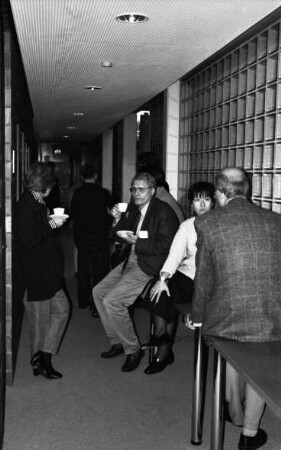 Tagung "Horizonte der Regionalgeschichte. Von Ämtern und Gutsbezirken zur Metropolregion": Mommsenstraße 14: Foyer: Publikum
