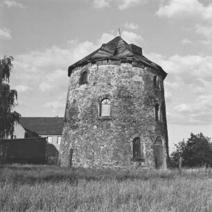 Coswig, Gründelmühle : Coswig. Gründelmühle, Mühlenhügel 22. Außenansicht