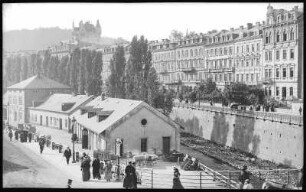 Karlsbad. Gartenzeile