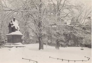 Denkmal des Grafregenten Ernst zur Lippe. Detmold, Schlossplatz