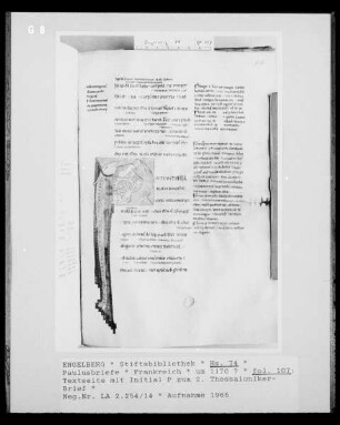 Paulusbriefe, fol. 107: Textseite mit Initiale P zum 2. Thessalonikerbrief